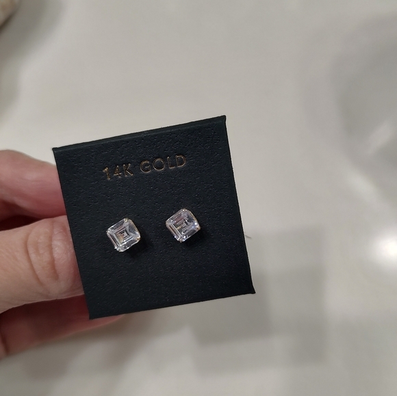 14k gold earrings. Zircons. - Picture 4 of 5